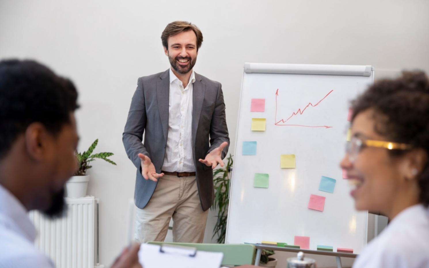 Estudiante aprendiendo finanzas personales